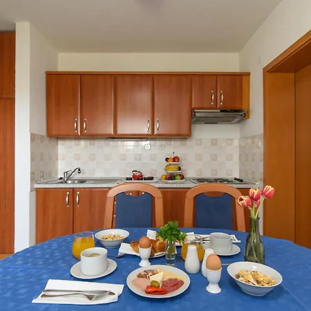 A 1 W Shared Pool And Balcony Near The Seget Vranjica