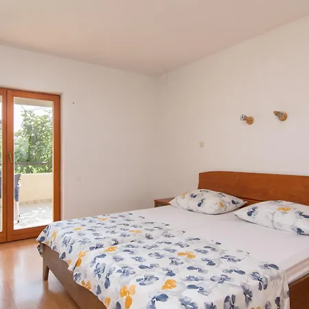 Апартаменти A 1 W Shared Pool And Balcony Near The Сегет-Враниця