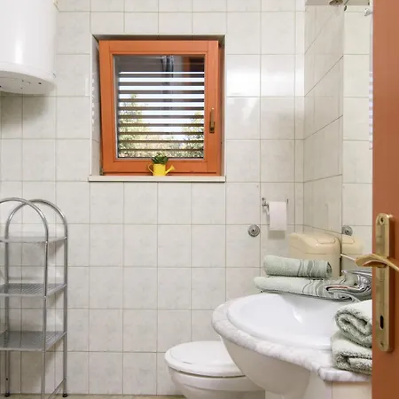 A 1 W Shared Pool And Balcony Near The
