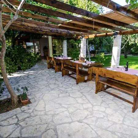 A 1 W Shared Pool And Balcony Near The