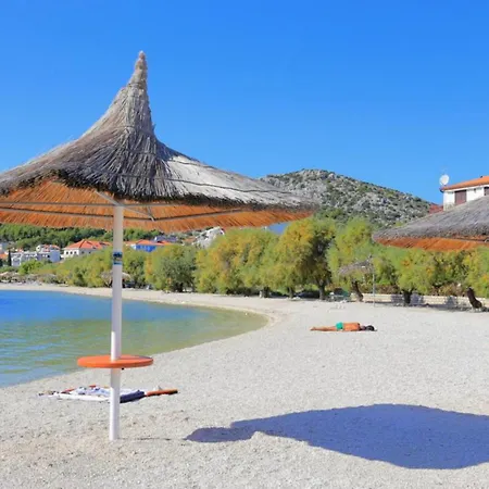 Апартаменти A 1 W Shared Pool And Balcony Near The *
